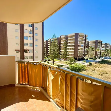 Blue Bay Sea Views דירה