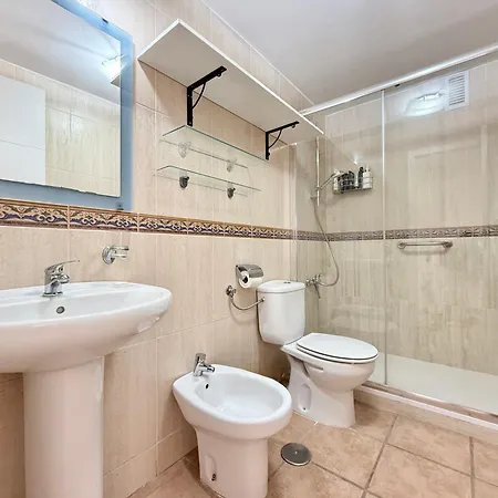 Blue Bay Sea Views Фуэнхирола