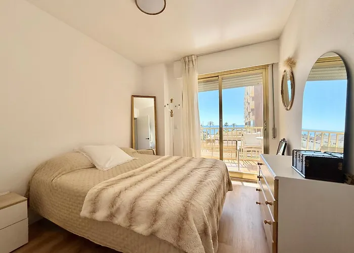 Blue Bay Sea Views Апартаменты *